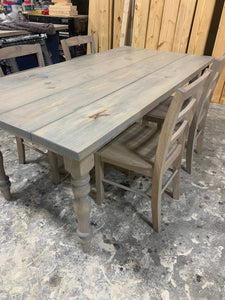 6ft Turned Leg Farmhouse Table with Chairs (Classic Gray)