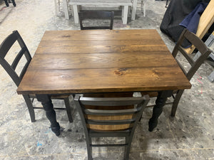 4ft Modern Farmhouse Table with Turned Legs and Chairs (True Black, Provincial)