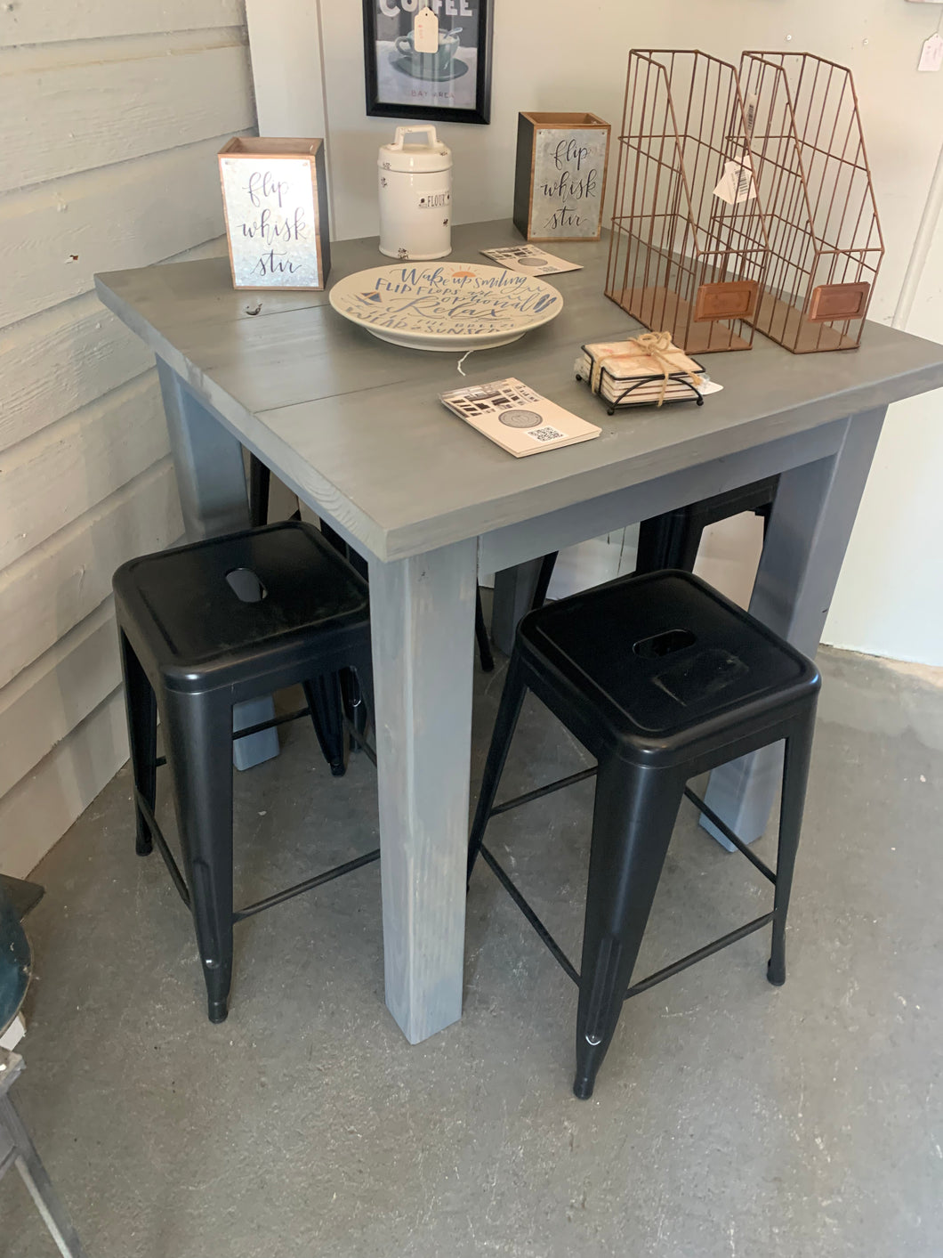 Counter Height Farmhouse Table with Stools (Classic Gray)